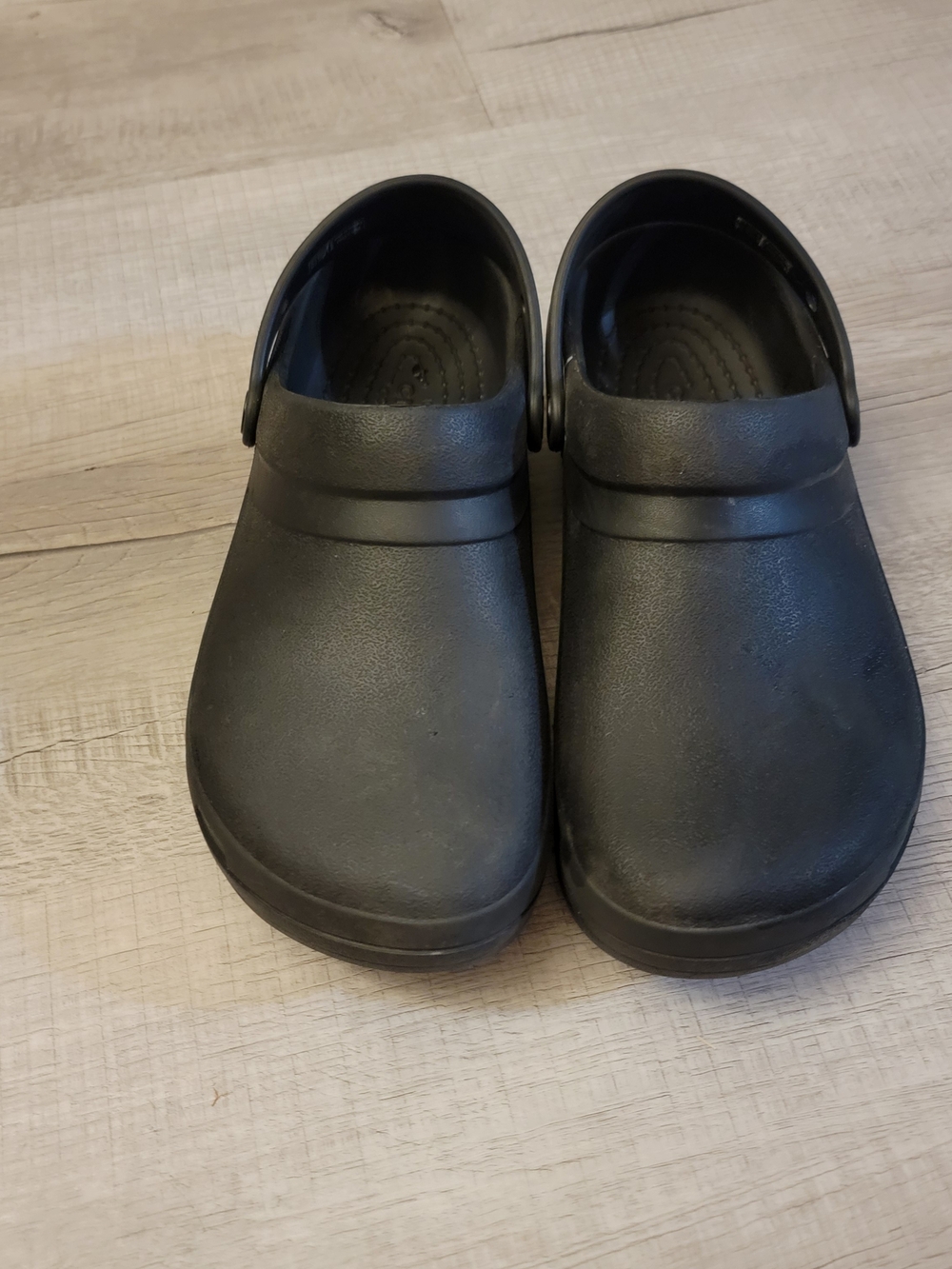 CROCS Men's Classic Black Slip-On Clogs